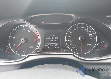 2015 Audi A4 2.0T Premium z USA, uszkodzony, nr VIN WAUAFAFL3FN016339